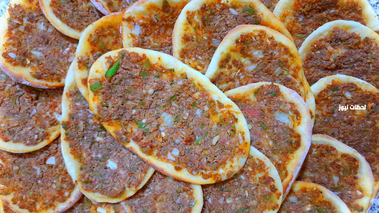 طريقة عمل صفيحة شامية بالتتبيلة الأصلية بالبندورة