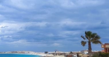 عاجل: بدء تأثير المنخفض الخماسيني مع إثارة الرمال في الصحراء الغربية وسيوة