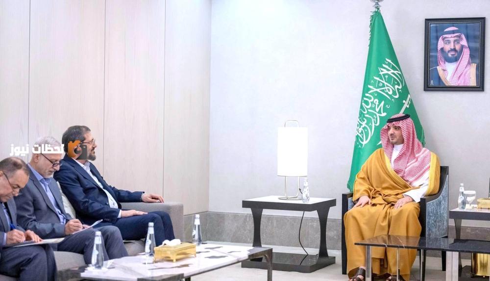 اجتماع وزير الداخلية ورئيس منظمة الحج والزيارة الإيراني بشأن الاهتمامات المشتركة