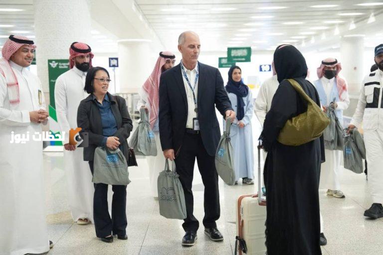 استقبال أولى رحلات الحج البريطانية بمطار الملك عبدالعزيز