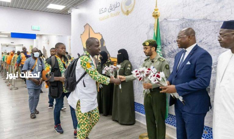 استقبال أولى رحلات مبادرة «طريق مكة» من كوت ديفوار في مطار المدينة