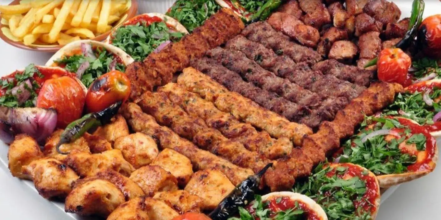 اقرب مطعم من موقعي