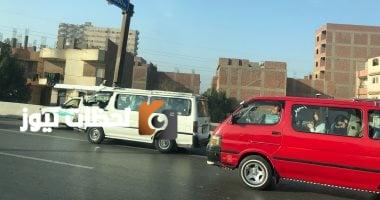 حركة مرورية متوسطة الكثافة على طرق القاهرة والجيزة