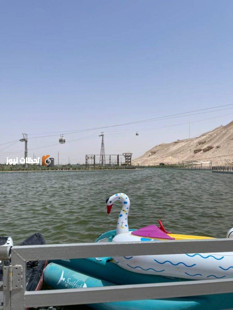 قوارب سياحية في بحيرة الأحساء