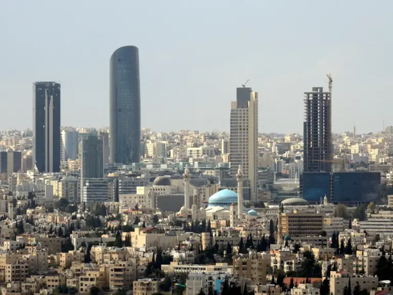 وزارة المالية الأردنية تُعلن زيادة الحد الأدنى للأجور في الأردن