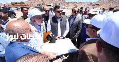 وزير الإسكان يتابع تقدم تطوير طريقي كمين النبي صالح وسانت كاترين