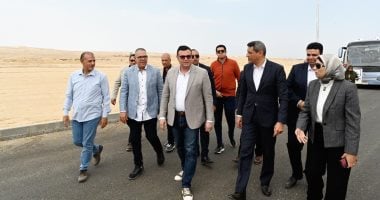 وزير الإسكان يقوم بجولة تفقدية لمشروع "الإسكان الحر" في مدينة السويس الجديدة