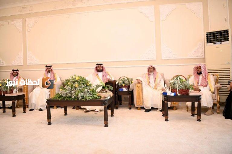 أمير جازان ونائبه يشاركان في صلاة العيد ويستقبلان المهنئين بعيد الأضحى