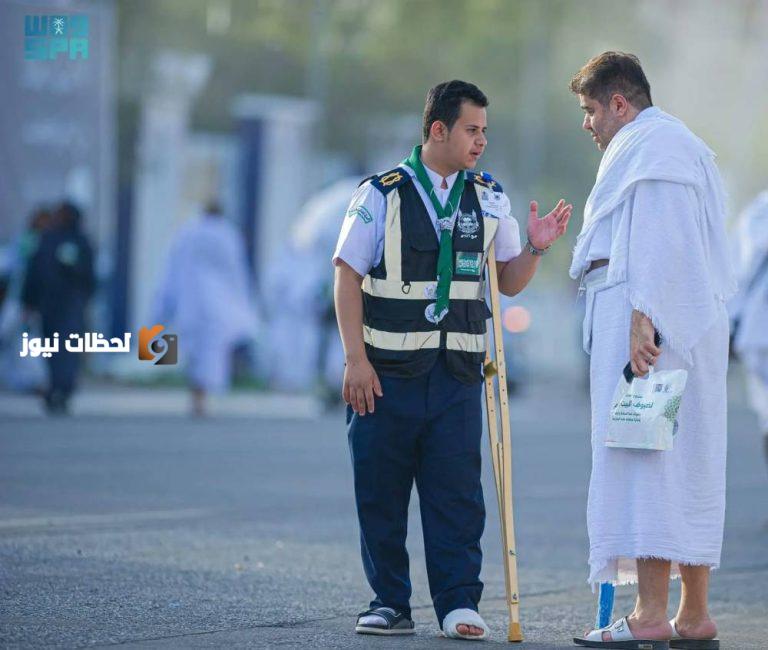 إصرار لا يتزعزع يرافق كشافًا خلال موسم الحج رغم الإصابة