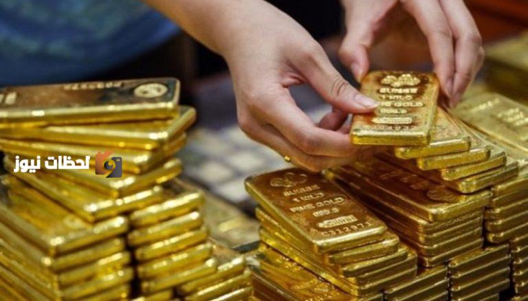 الذهب ينخفض بوساطة ضغوط السوق وتراجع الطلب العالمي