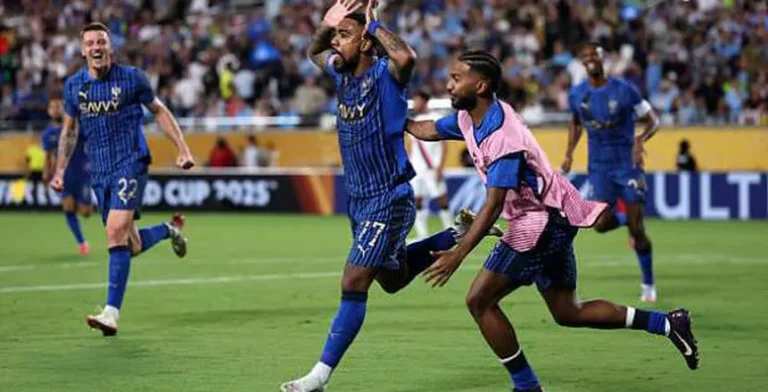 كرر إنجاز الأهلي.. أرقام قياسية لـ الهلال السعودي في مونديال الأندية
