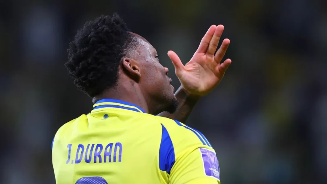 إدارة الأزمة تلوح برحيل دوران عن النصر وفنربخشة ينتظر الحل