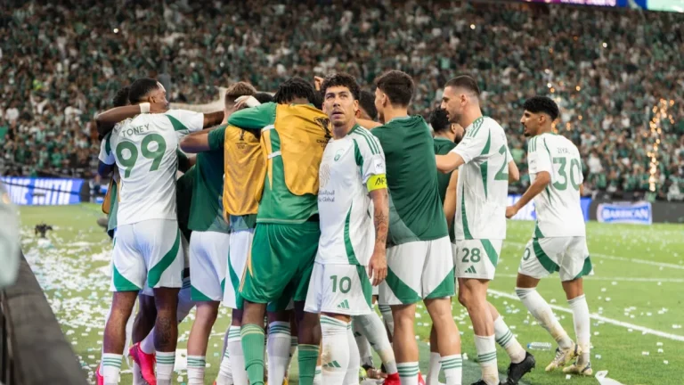 الأهلي يستقبل عرضا رسميا لمحترف الفريق بقيمة 5 ملايين يورو