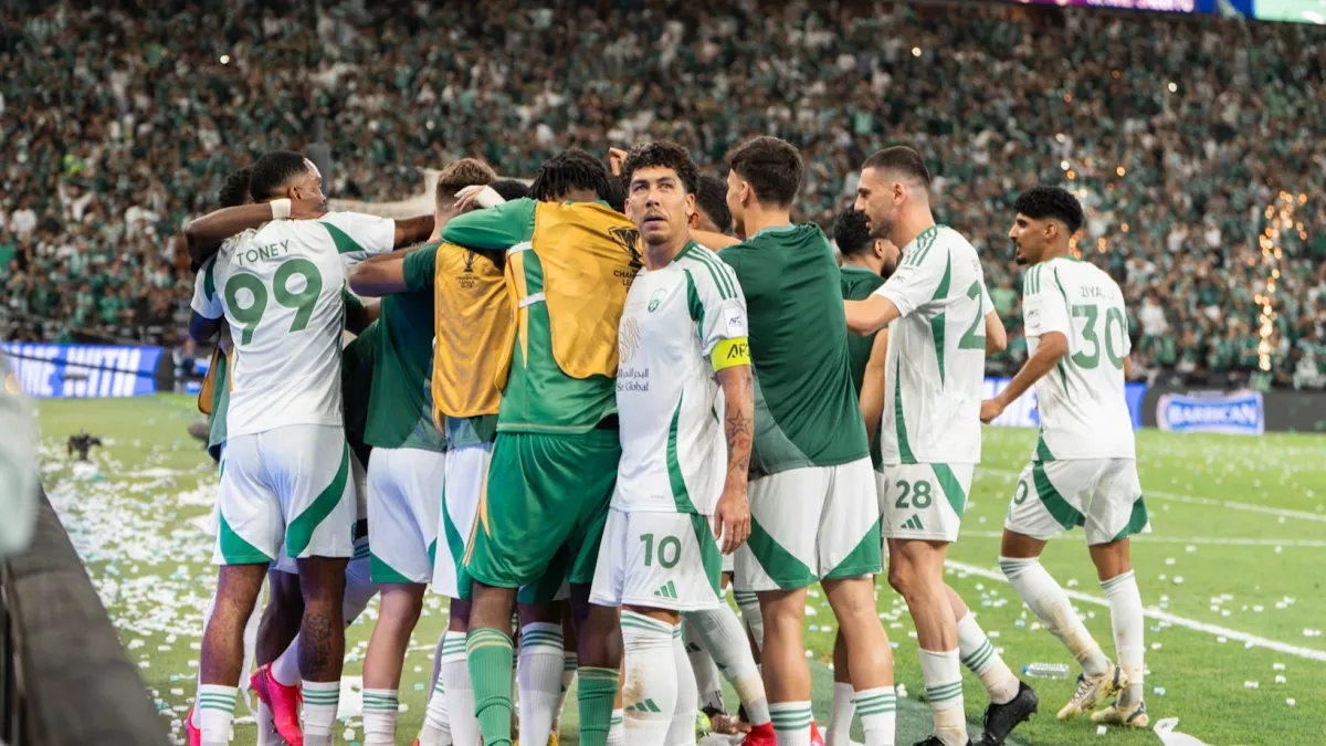 الأهلي يستقبل عرضا رسميا لمحترف الفريق بقيمة 5 ملايين يورو