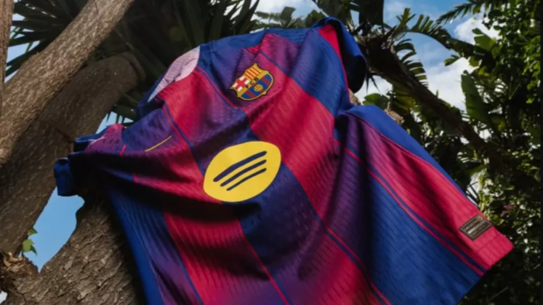برشلونة يسجل رقماً قياسياً تاريخياً بقميص لامين يامال الجديد