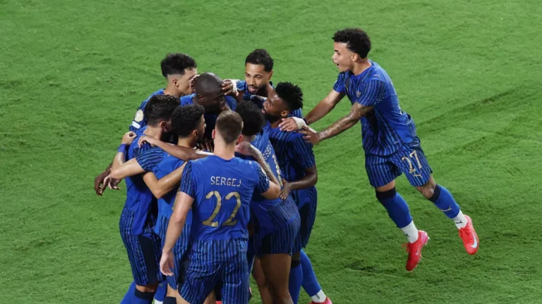 تصريح مثير من وزير الرياضة حول انتصار الهلال على مانشستر سيتي