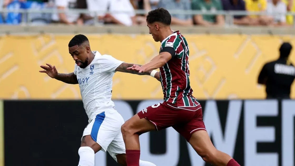 خطأ قاتل" يفتح باب التقدم لفلومينينسي.. الهلال يواجه "مخاوف الإقصاء