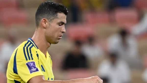 رونالدو يشعل الجدل بإبعاد الهلال عن السوبر السعودي
إعلامي يكشف الأسرار ويحدث ضجة في الشارع
الهلال يتعرض لـ”طرد” مفاجئ من السوبر السعودي بفضل رونالدو
فضائح جديدة تتكشف حول رونالدو وتأثيره على الهلال