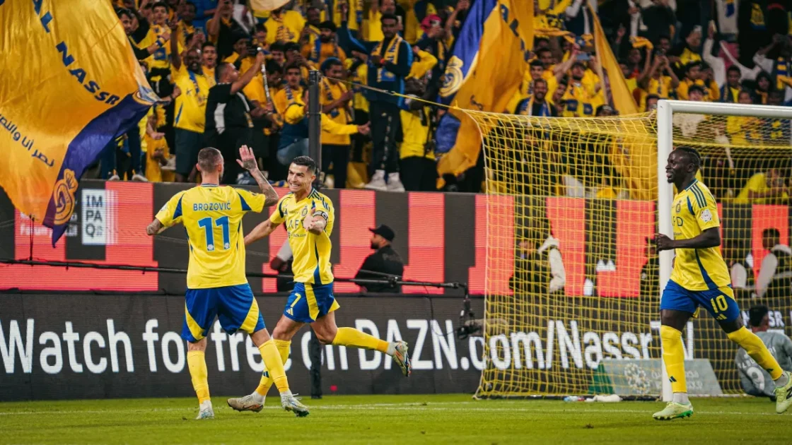زلزال احتجاج الوحدة ضد النصر.. الفراج يكشف التفاصيل الحساسة
تساؤلات حول احتجاج الوحدة ضد النصر.. الفراج ينقل صدى الشارع الرياضي
الفراج يسلط الضوء على قضية الوحدة والنصر.. احتجاجات تثير حفيظة الجمهور
الشارع الرياضي ينفجر.. الفراج يتحدث عن احتجاج الوحدة ضد النصر