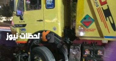 شاحنة تتسبب في حادث وتحطم 7 سيارات على الطريق الدائري بالمعادي.. صور