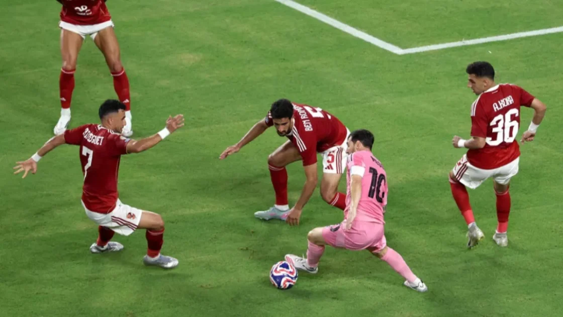 صفقة ميسي: الهلال يتحدى الأهلي بمفاجأة بعد "الإعلان الفرنسي"