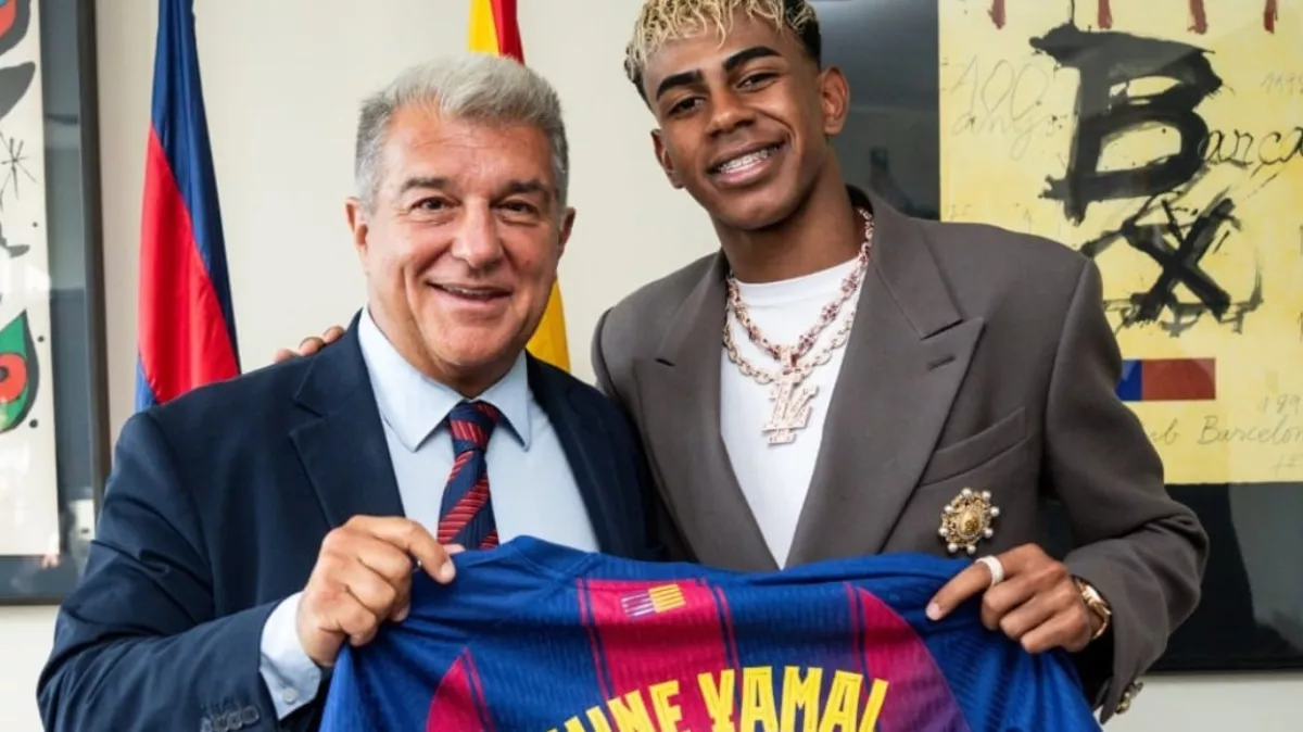 لومين يامال يتحدث بعد تجديد عقده مع برشلونة