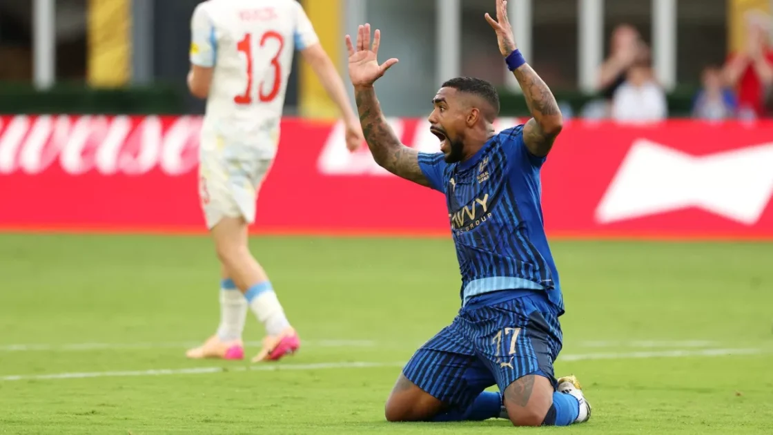 ماليكوم يصدم جمهور الهلال بهجوم لفظي مشين