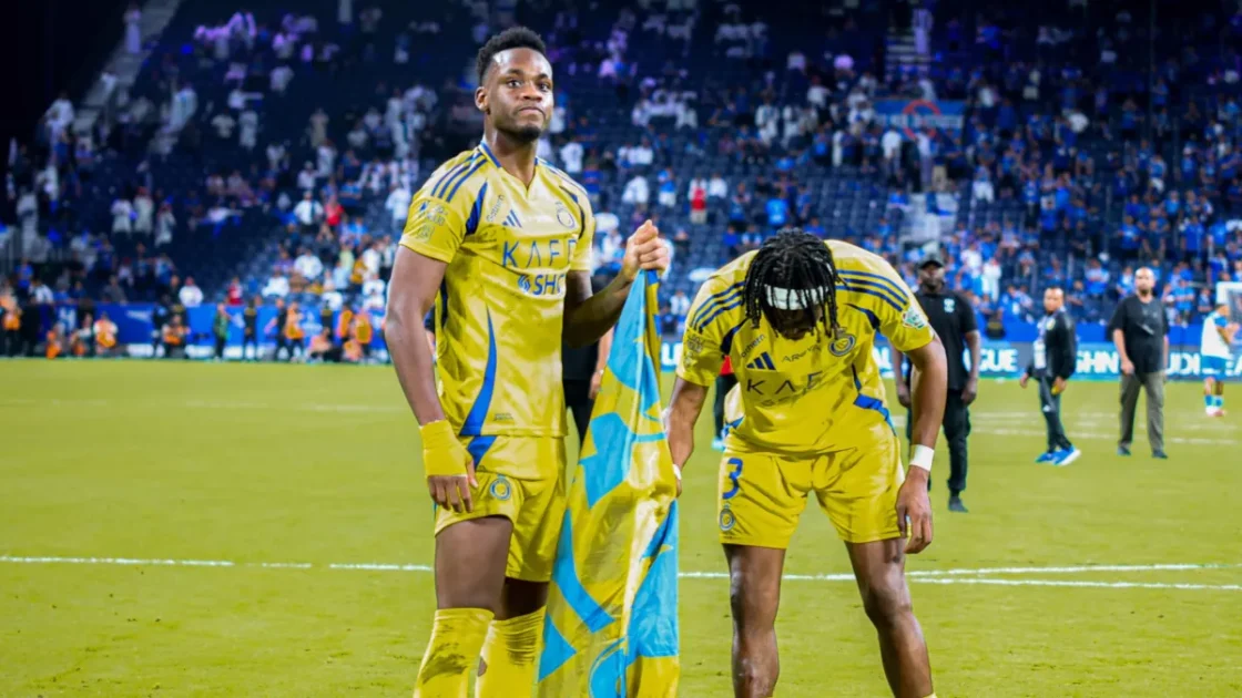 مانشستر يونايتد يفاجئ النصر بصفقة محترف الصيف