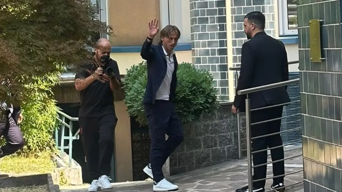 مودريتش يتوجه إلى ميلان لإجراء الفحوصات الطبية