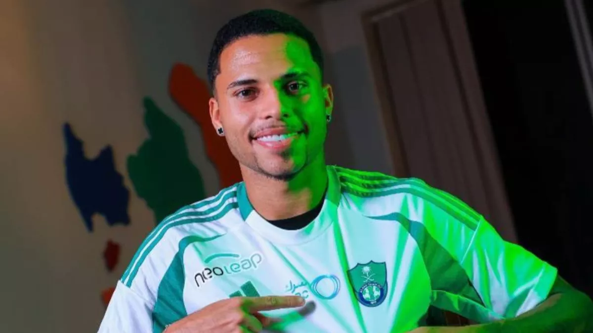 نفي رسمي من وكالة لاعب الأهلي حول عروض بوتافوجو البرازيلي