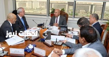 وزير الصناعة والنقل يناقش إقامة مجمع لإنتاج قطارات المترو