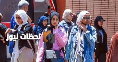 وصول امتحان الرياضيات البحتة إلى لجان الثانوية العامة بالجيزة