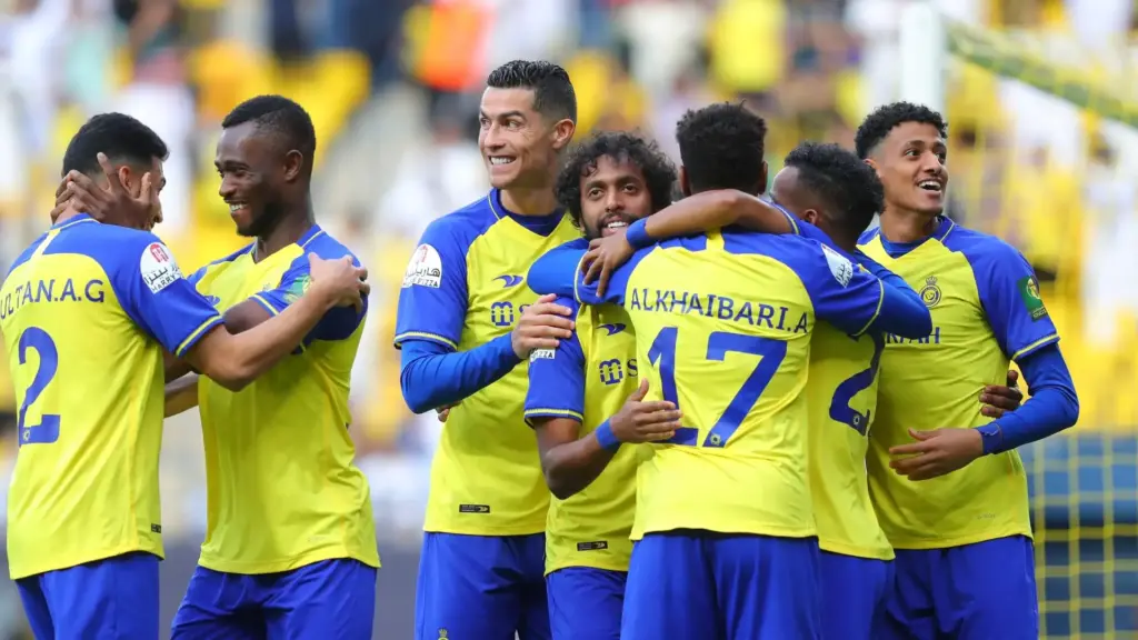 كلاسيكو مثير والنصر ضيفًا ثقيًلا على جيرارد والأهلي في مهمة سهلة