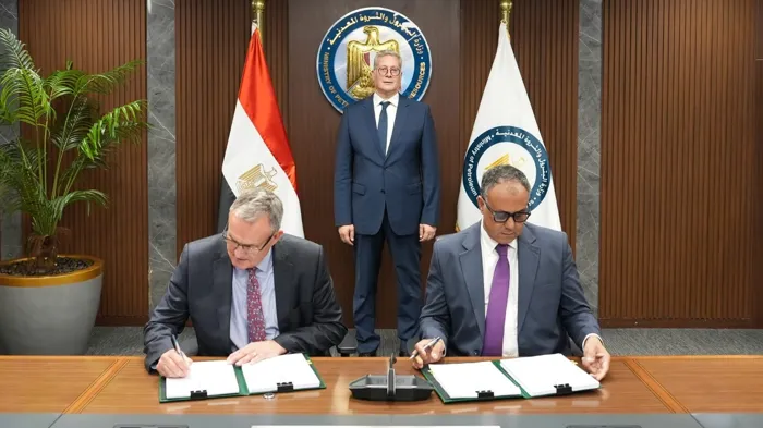 توقيع عقد إنتاج وقود الطائرات المستدام