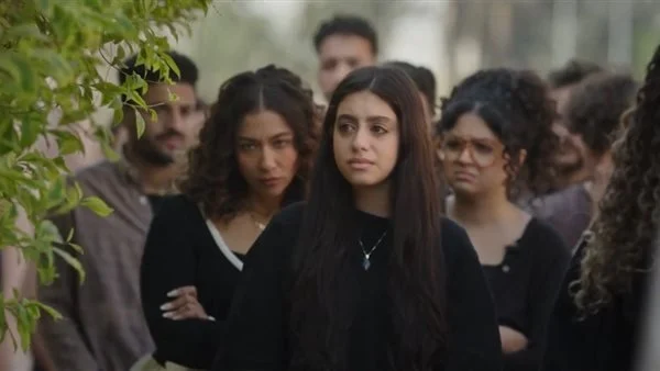 أدهم يعاني من مشاعر الذنب بعد وفاة مايا، ملخص أحداث الحلقة 12 من مسلسل ميد تيرم