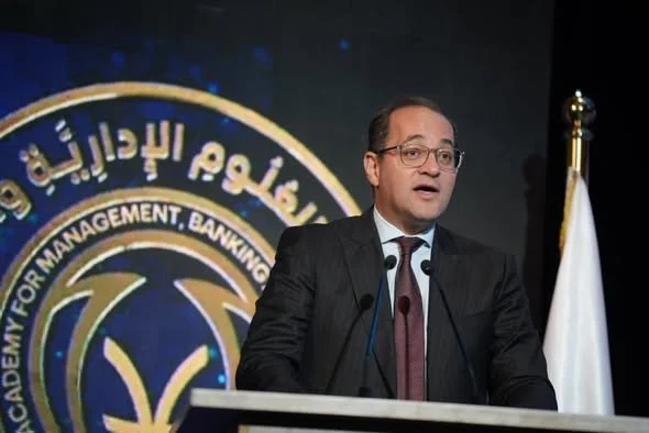 استثمار القيادات الشابة يعد أساساً هاماً في تعزيز مستقبل الاقتصاد الوطني