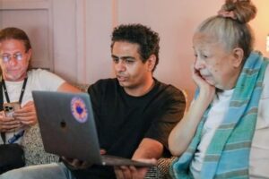 استياء محمد صلاح العزب تجاه الأحداث التي شهدها عزاء سمية الألفي يتصدر حديث السوشيال ميديا