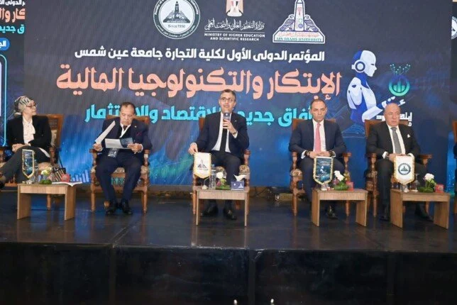 التحول الرقمي يعتبر ضرورة حتمية في رؤية وزير التموين لإعادة إعداد المنظومة المالية