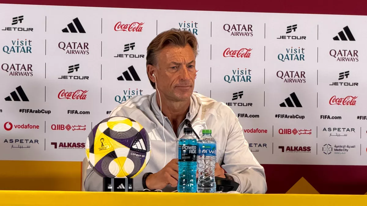 رينارد يدعو اللاعبين للتركيز على برونزية كأس العرب ويكشف أسباب خسارتهم أمام الأردن