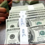تراجع جديد للدولار أمام الجنيه في منتصف تعاملات البنوك المصرية