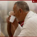 الحرمين الشريفين يدعوان الحجاج والمعتمرين للالتزام بشرب المياه لتفادي الإجهاد الحراري