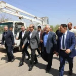 محافظ المنيا يتفقد أسطول النقل الجماعي الجديد داخل المتحف الأتوني لتخفيف الزحام