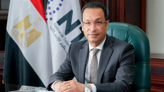 وزير الاتصالات