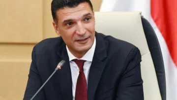 وزير الصناعة